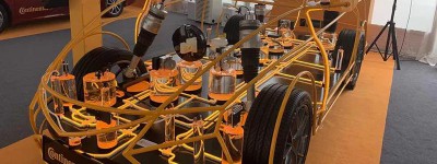 大陆集团无缝驾乘中国首秀！亲测无人小巴CUbE和手机一键停车