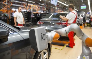 探秘奥迪R8与Huracan的核心技术