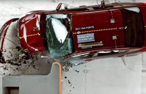 C-IASI全面接轨IIHS 采用25%小重叠度碰撞规程