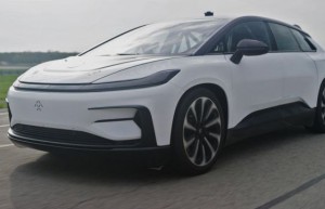 法拉第FF91在加州进行高速测试，时速250km号称“熊猫快车”！