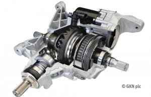 AWD 电动汽车真需要两部电机吗？GKN 带您一探究竟！