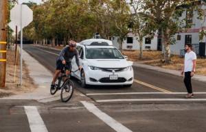 Waymo首席安全官：识别、预测和保护道路参与者安全