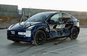 NHTSA新规则：汽车公司必须报告自动驾驶汽车的碰撞事故